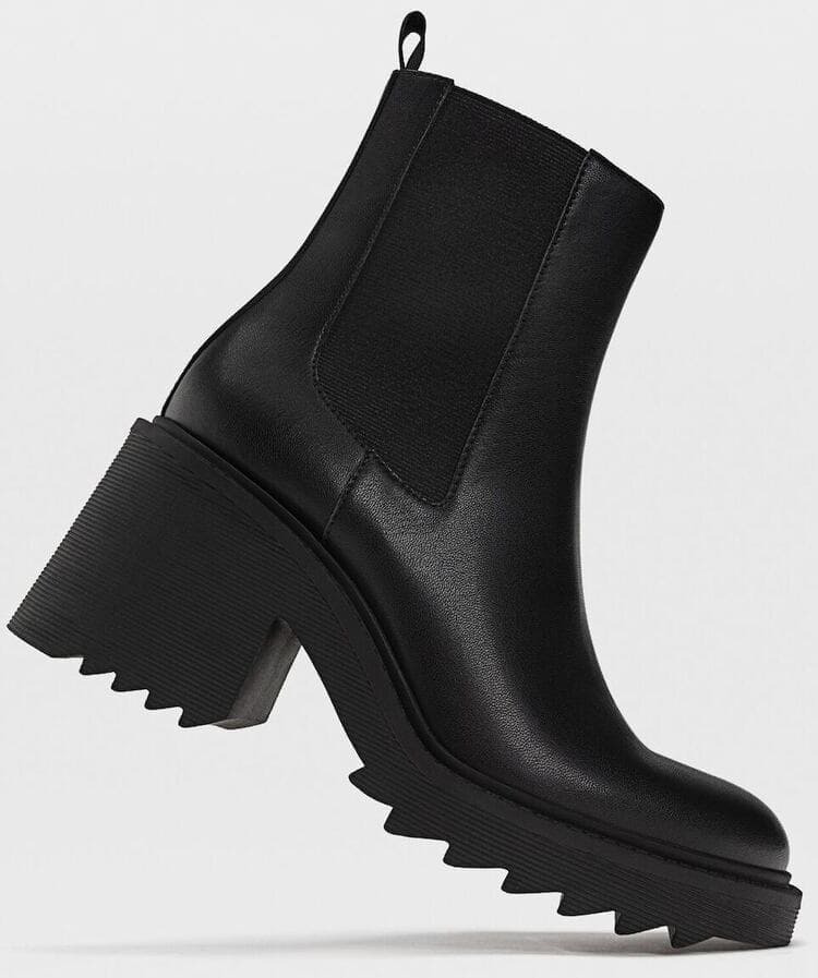 Stradivarius lanza en sus segundas rebajas 4 prendas de vestir para ir más que guapa gastando lo mínimo