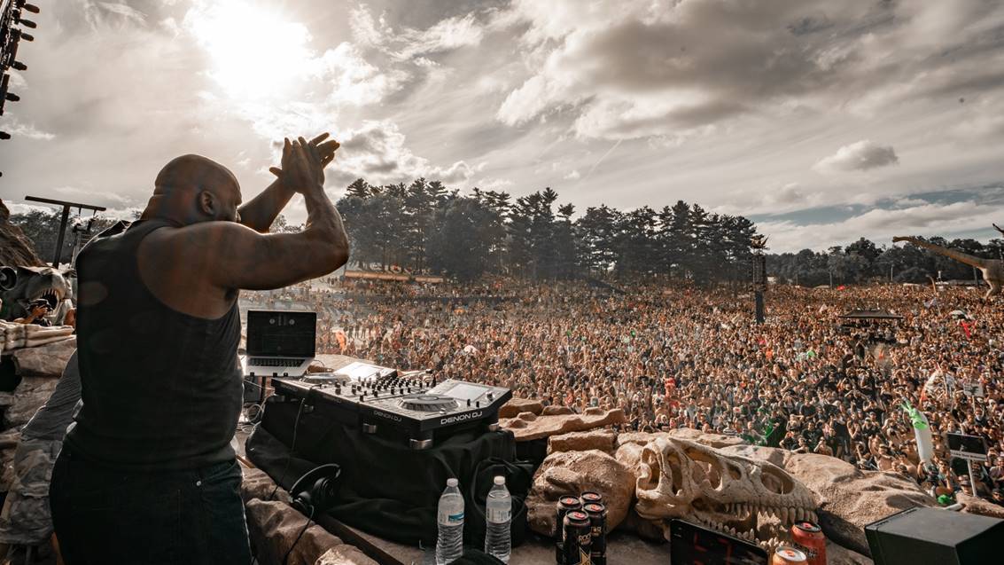 La leyenda de la NBA, Shaquille O'Neal, actuará como DJ en el Dreambeach de Almería