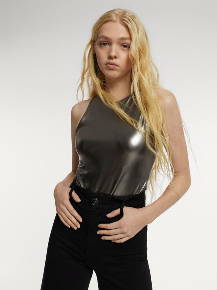 Parfois te transforma en Jane Fonda o Britney Spears con ropa metalizada a precio de Primark