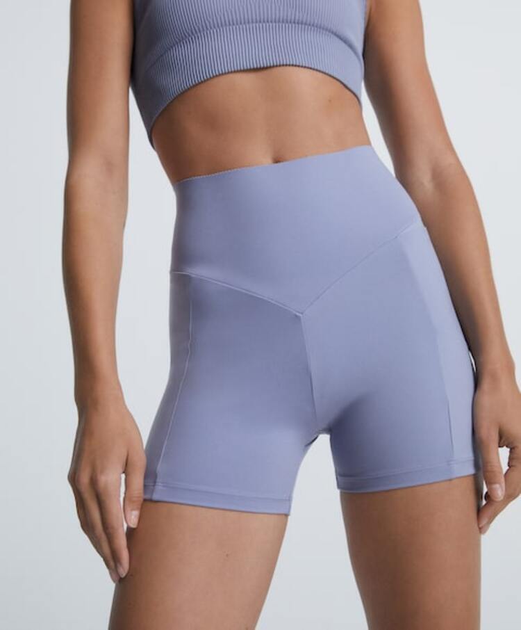 Las rebajas de Oysho sorprenden con el conjunto de Kylie Jenner a precio de ganga