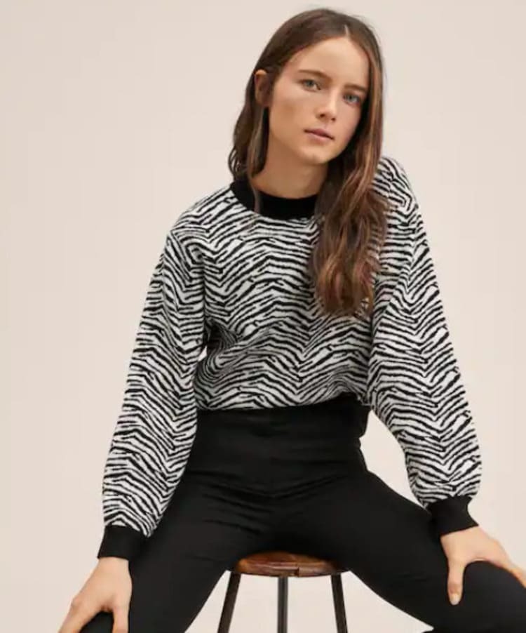 Este es el arriesgado vestido animal print que triunfa en Mango para lucir en invierno y primavera