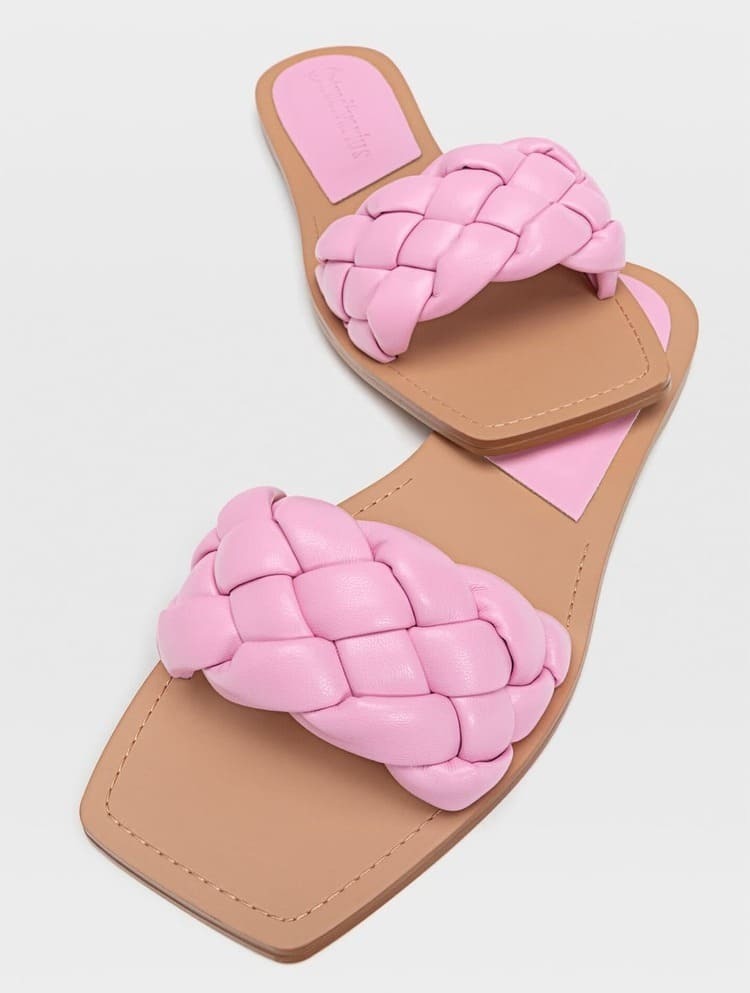 Las 6 sandalias con las que Stradivarius compite con Zara son ideales para ir a la moda sin rascarse el bolsillo