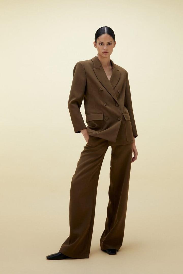 Sfera alarga las rebajas de moda con una increíble chaqueta que combate el frío del invierno