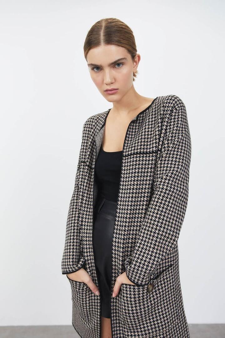 Sfera alarga las rebajas de moda con una increíble chaqueta que combate el frío del invierno