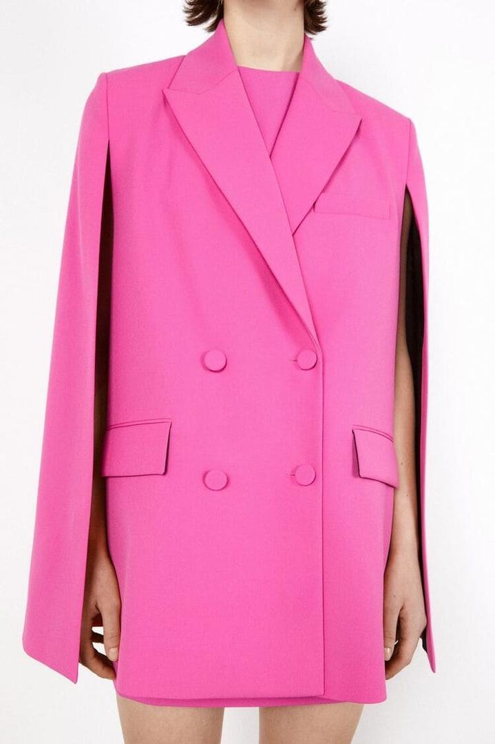 Zara se supera con una chaqueta blazer con mangas que no son mangas: moda primavera