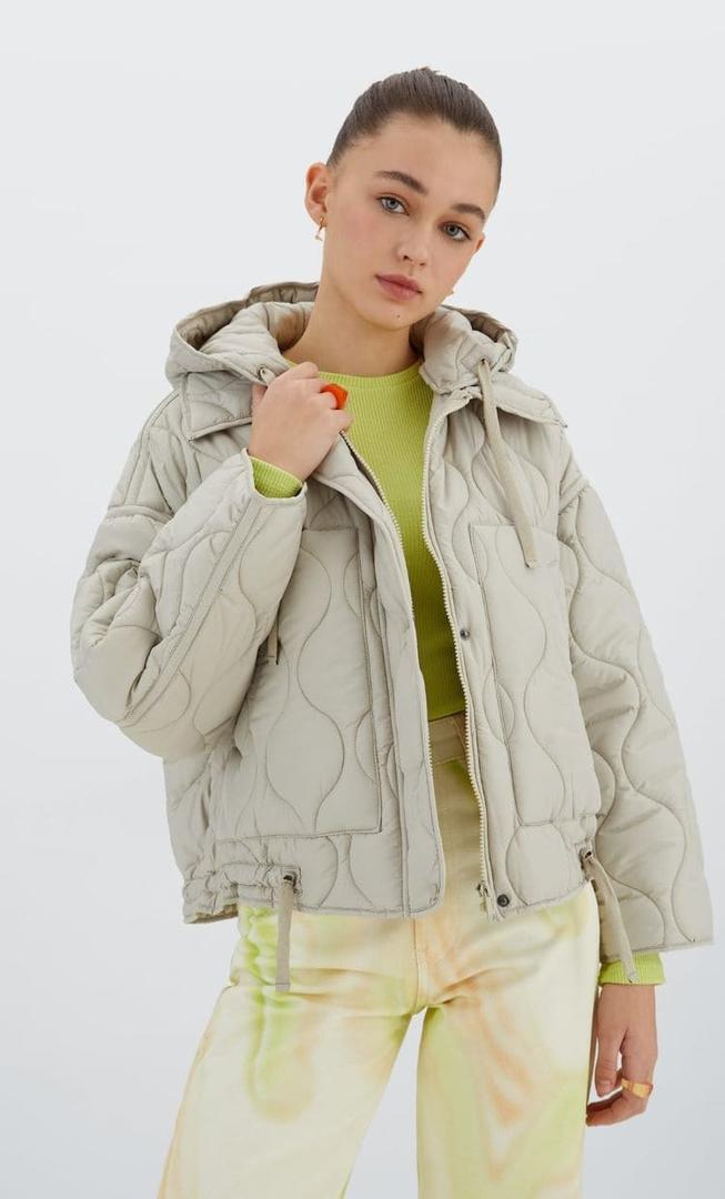 Stradivarius: el bolso acolchado por 19,99 euros y otros nuevos ‘pelotazos’