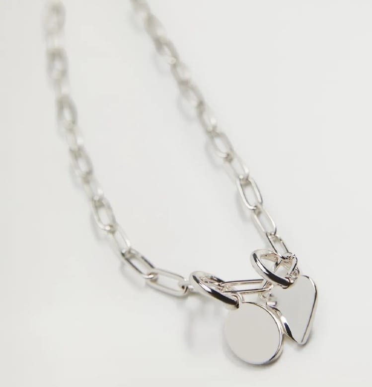 El anillo con aspecto de caro que Mango ha rebajado a menos de 4 euros