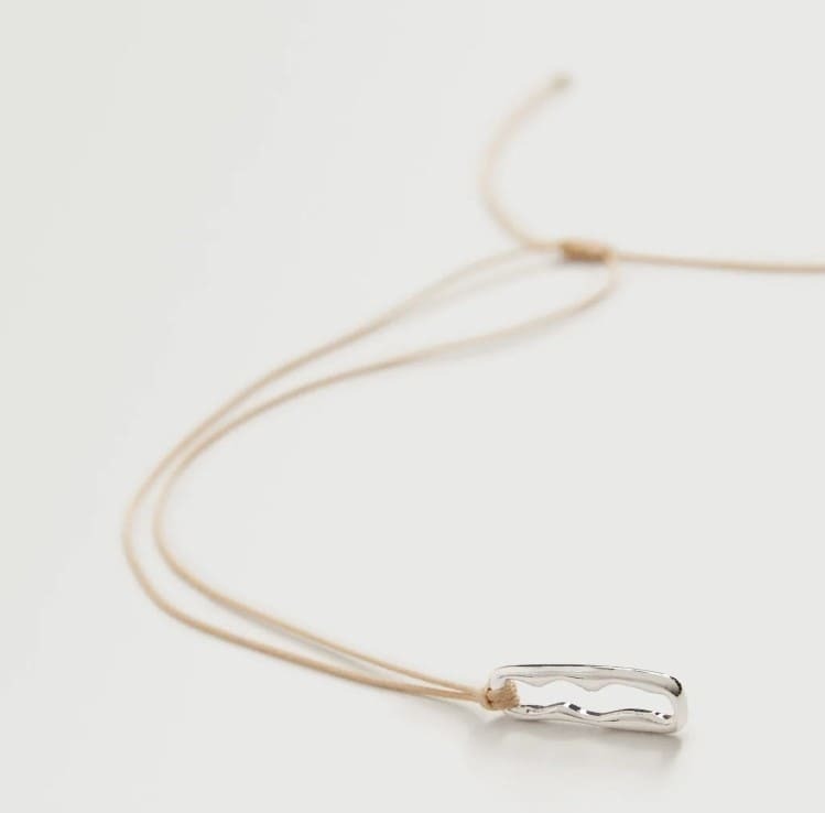 El anillo con aspecto de caro que Mango ha rebajado a menos de 4 euros