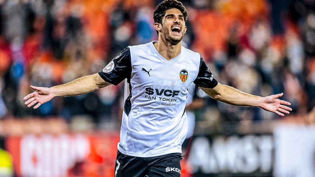 Gonçalo Guedes adelantó al Valencia CF frente al Cádiz CF
