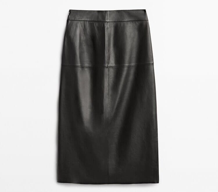 Un look de cine resumido en un conjunto minimalista de Massimo Dutti para triunfar de copas en primavera