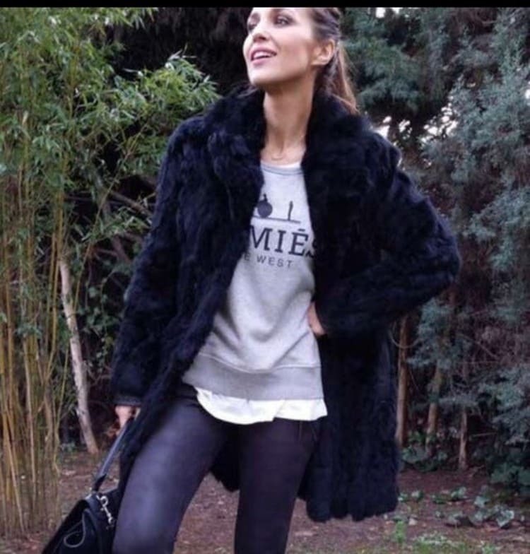 El abrigo de pelo que lleva Paula Echevarría continúa arrasando en Mango a días de San Valentín