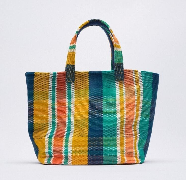 Zara: 10 bolsos a 9,99 euros para que elijas el que más te guste