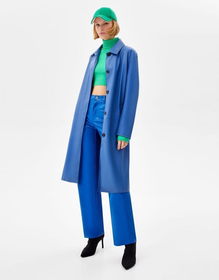 Bershka se supera con su nuevo abrigo ‘trench’ por solo 39,99 euros