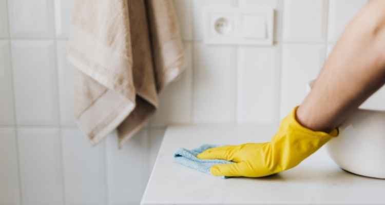 Así se limpian los muebles de madera Ikea para dejarlos impolutos y brillantes