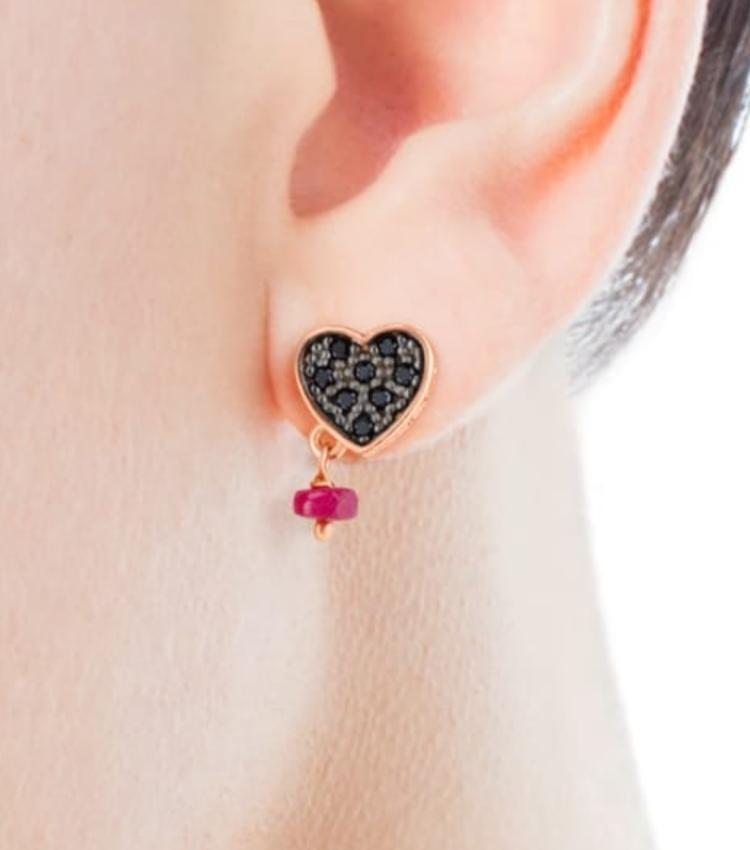 Pendientes de plata vermeil, espinelas y rubí con motivo corazón Motif
