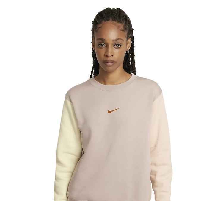 Nike Sportswear Swoosh