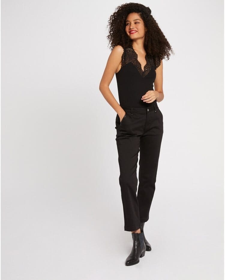 Top con tirantes anchos de encaje MORGAN