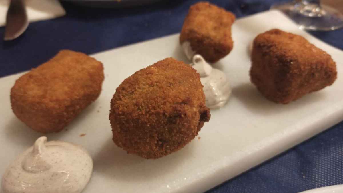 Croquetas de rabo de toro. Buenavista Gastrobar & Tapas, Málaga