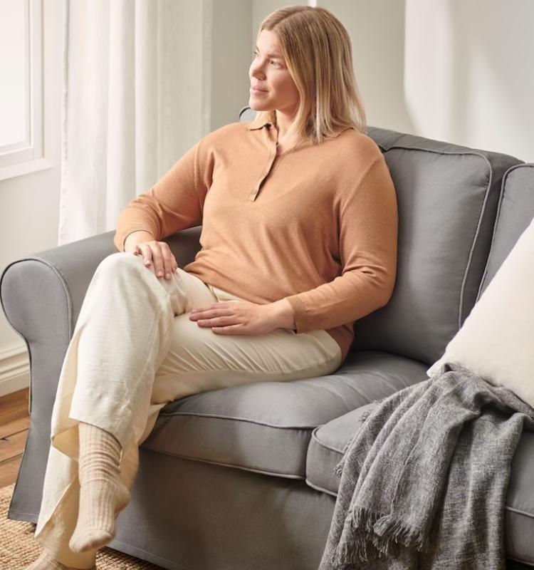 El sofá Ektorp de Ikea color gris