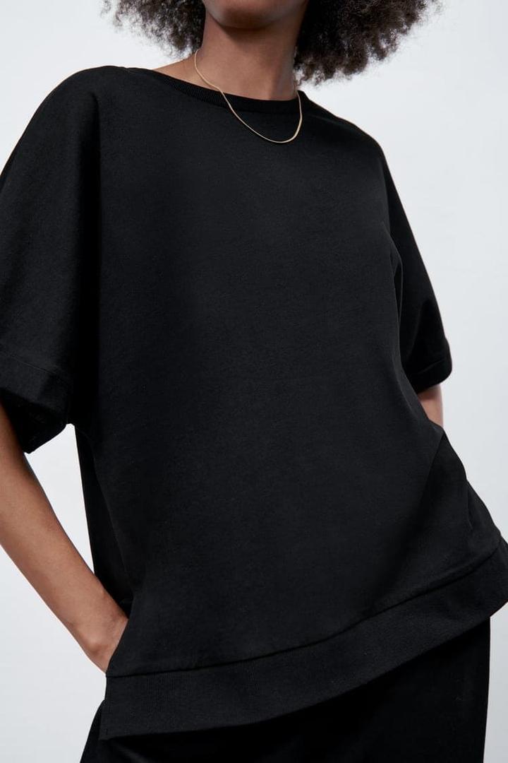 Vuelve el negro con fuerza y Zara revienta la primavera con un look desenfadado, cómodo y casual