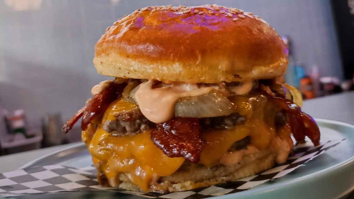 Hamburguesa Cheater. Cheat, Marbella, Málaga