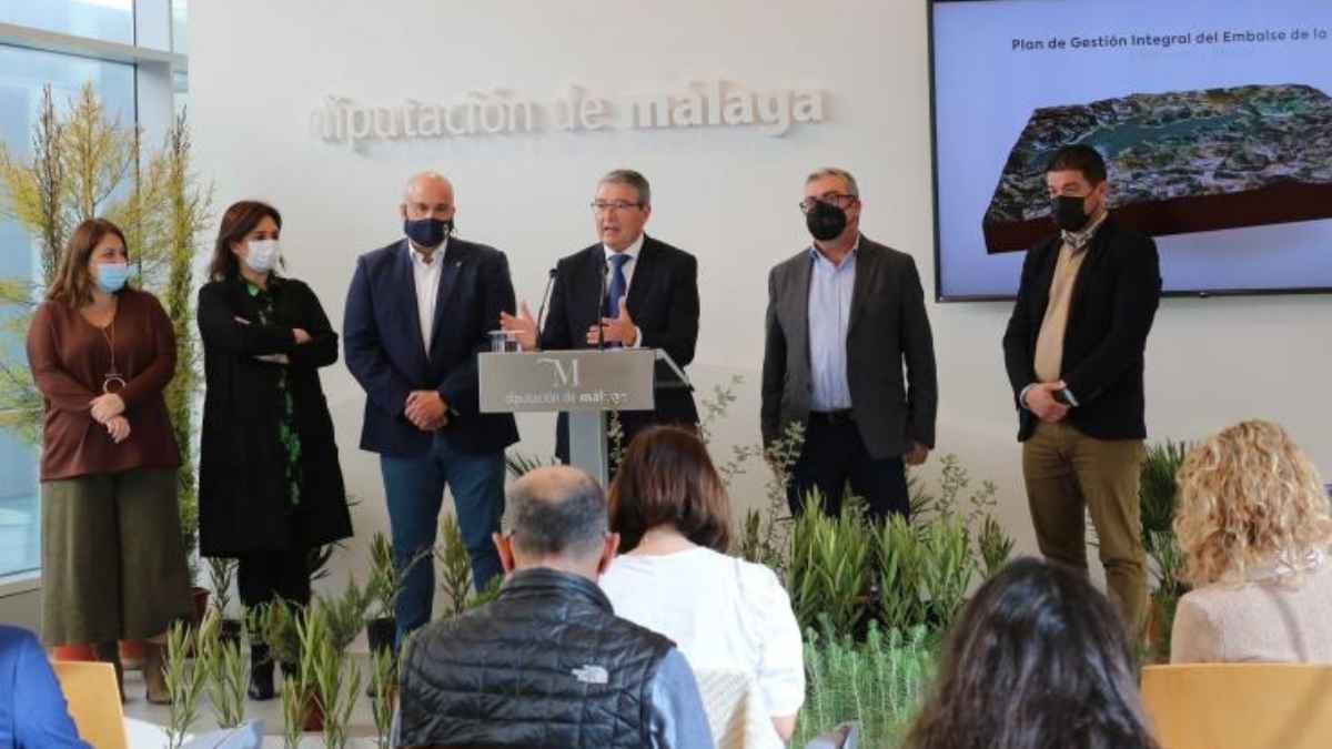 Acto de presentación del gran proyecto medioambiental y de ocio en el pantano de La Viñuela, de la Diputación de Málaga