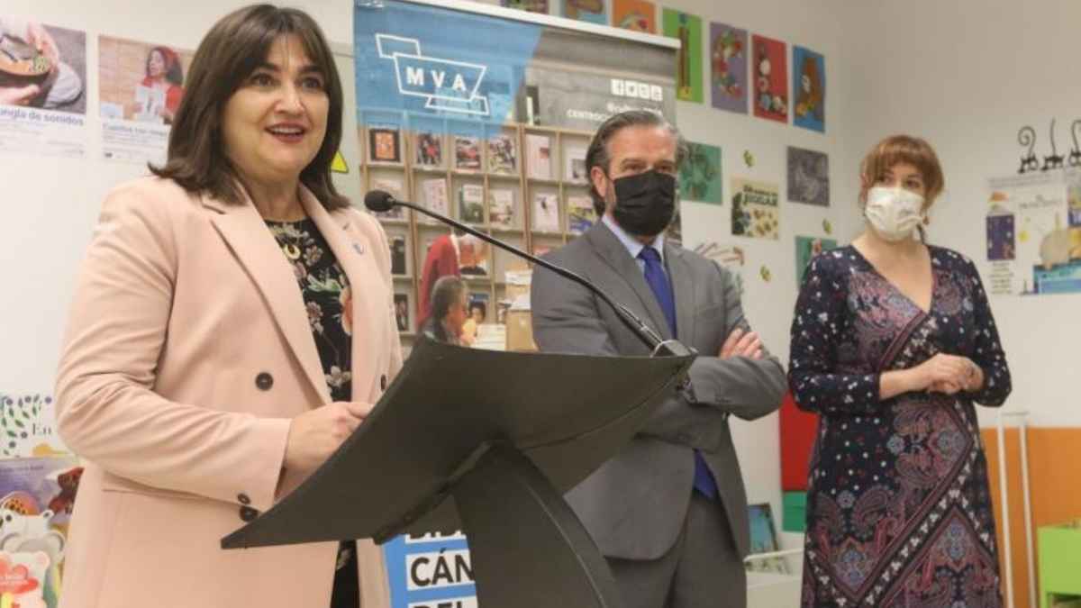 Acto de presentación de las actividades culturales de la Diputación de Málaga en la Biblioteca Cánovas del Castillo para el primer semestre de 2022