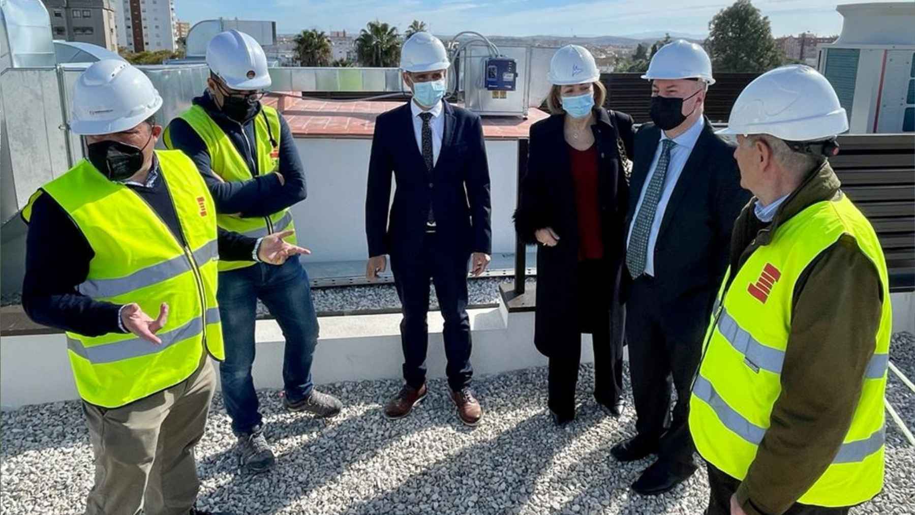 José Pacheco durante su visita a las obras Oficina Integral de la Seguridad Social en Jerez