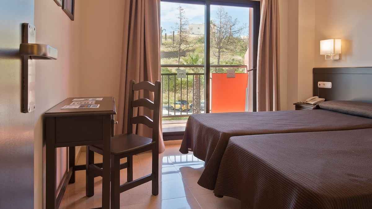 Fuengirola Beach Aparthotel. Fuengirola, Málaga