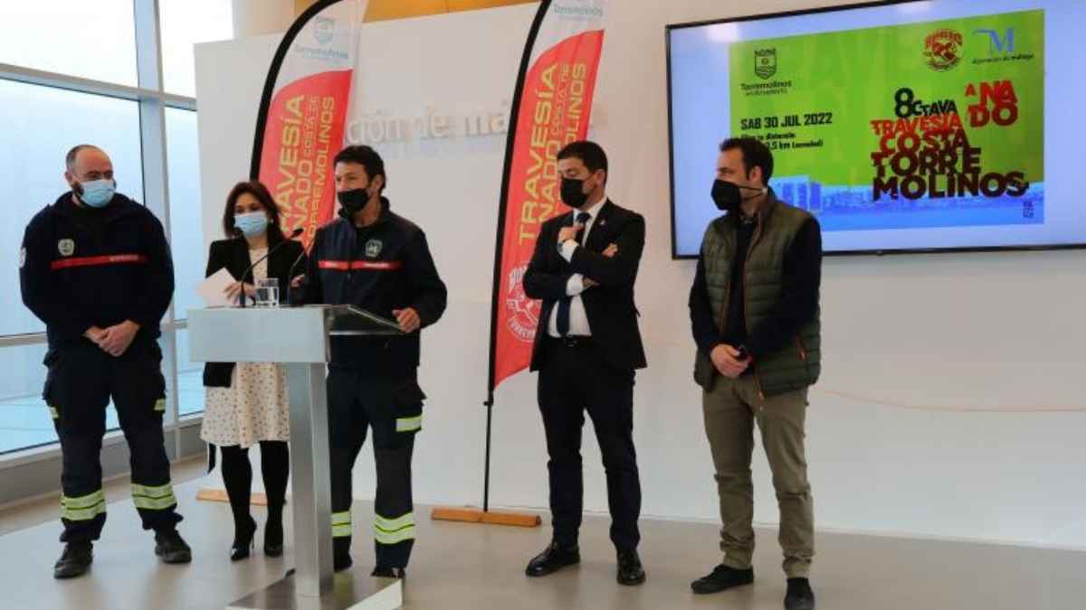 Acto de presentación de la VIII Travesía a Nado de Torremolinos en la Diputación de Málaga