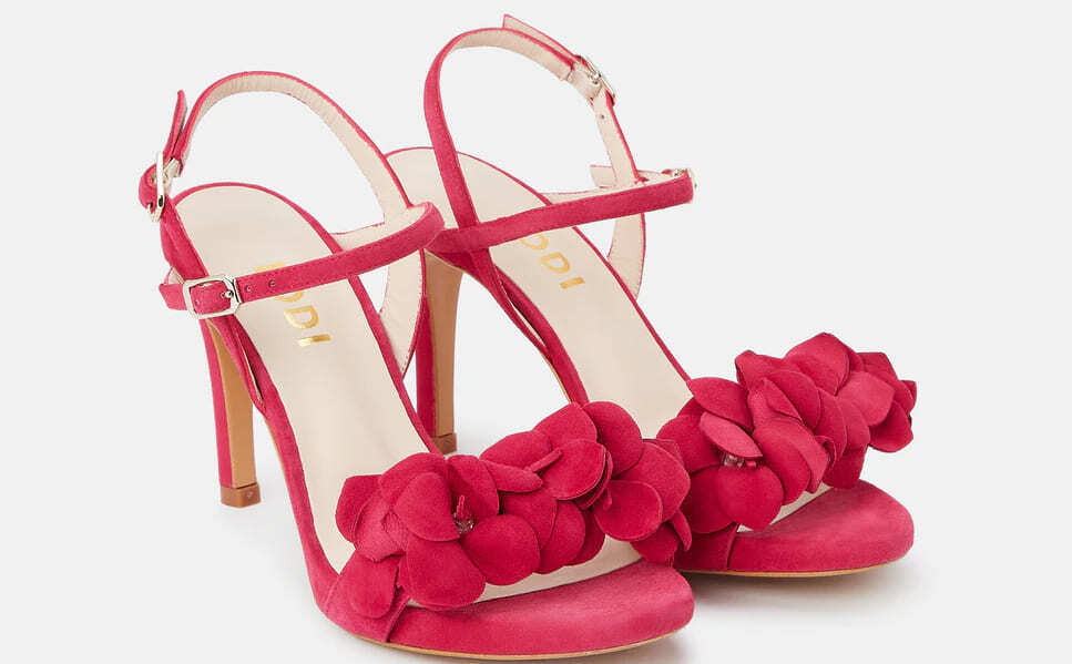Sandalias con flores Lodi color fucsia