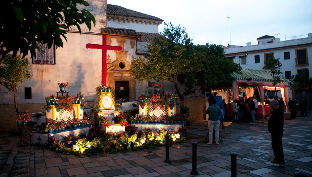 Córdoba recupera el esplendor de las Cruces de Mayo tras el Coronavirus