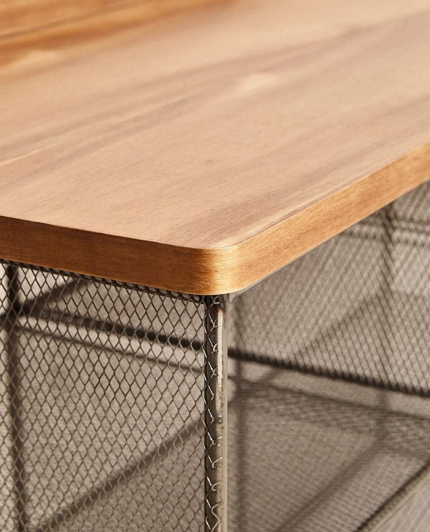 Banco de metal y madera de Zara Home