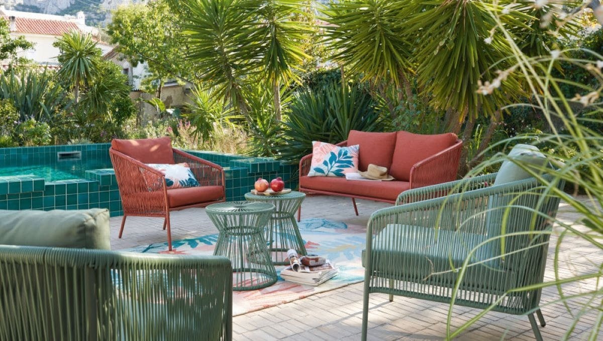 Sofá de jardín de 2 plazas de resina y metal ARUN de Maisons du Monde