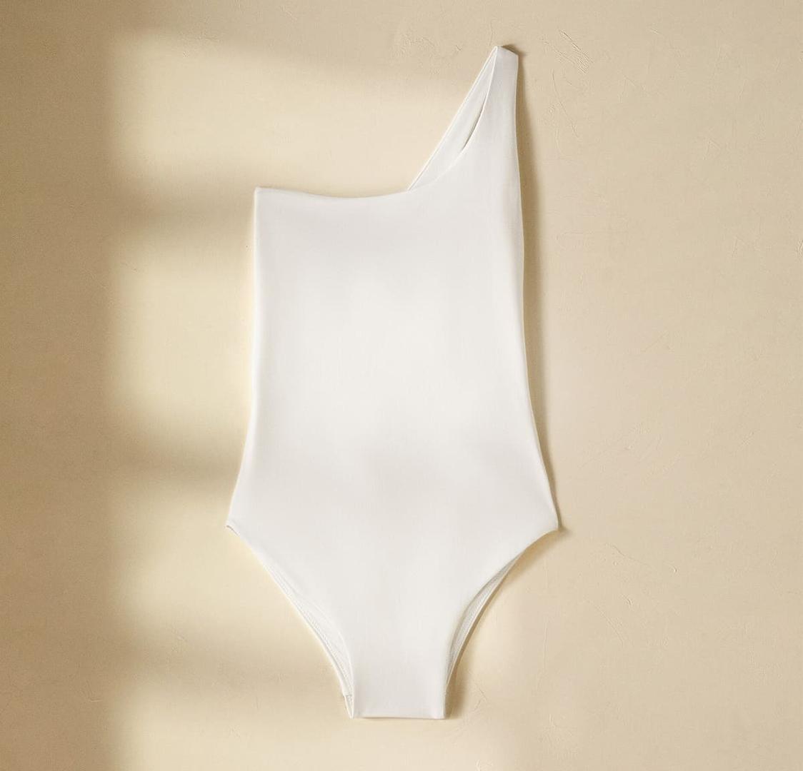 Bañador asimétrico de Zara Home