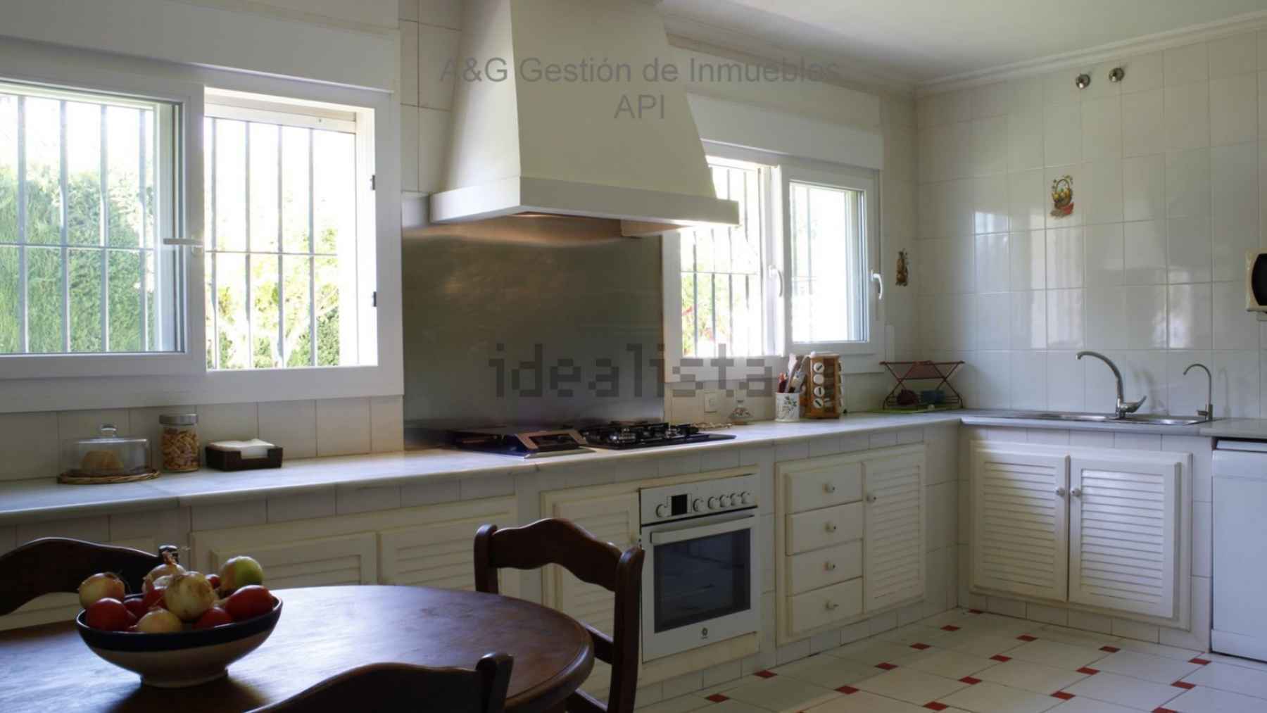 El chalet en venta más impresionante de Jerez según idealista 9 habitaciones y piscina