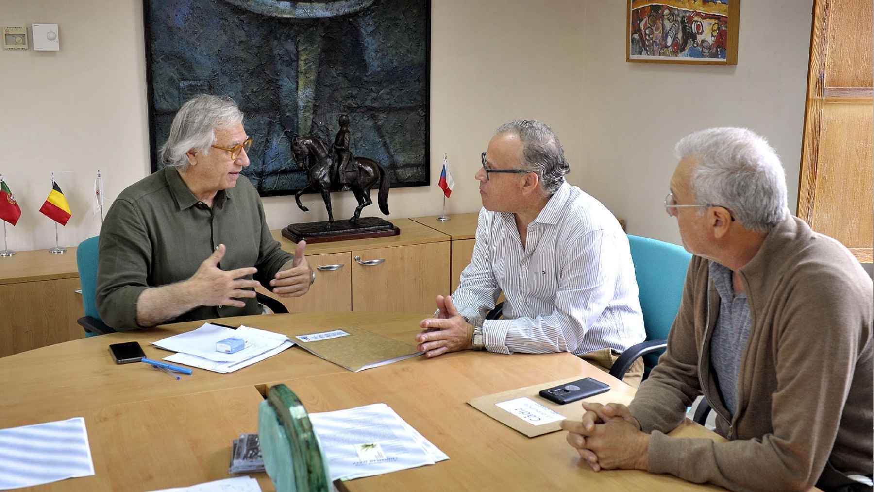 Francisco Camas y los presidentes de la Federación Gaditana de Belenistas y de la Asociación de Belenistas de Jerez