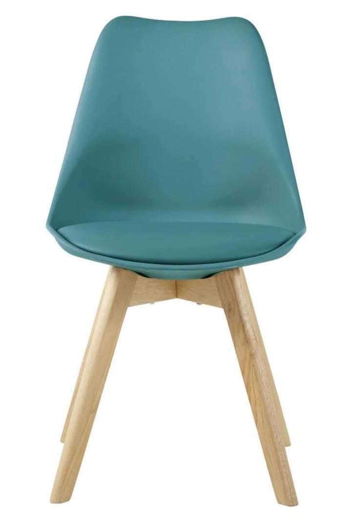 Silla de estilo escandinavo blanco brillante y haya