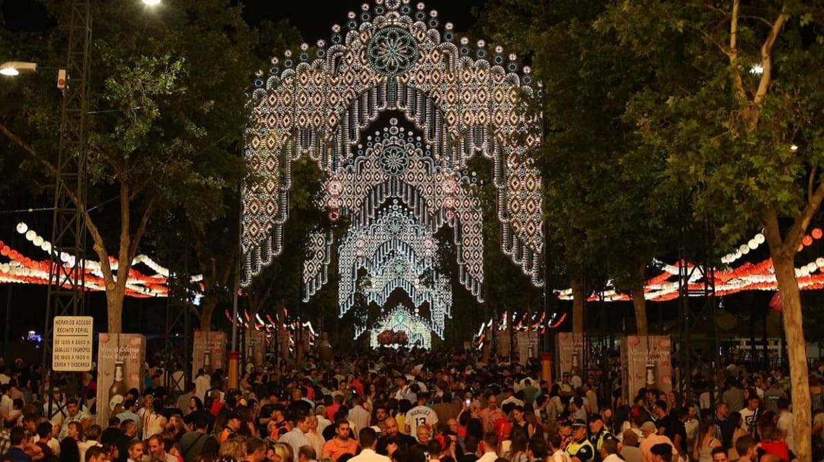 Granada recupera sus días grandes de feria tras el Coronavirus