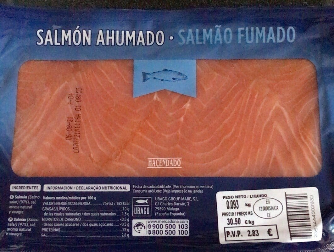 Salmón ahumando empaquetado al vacío