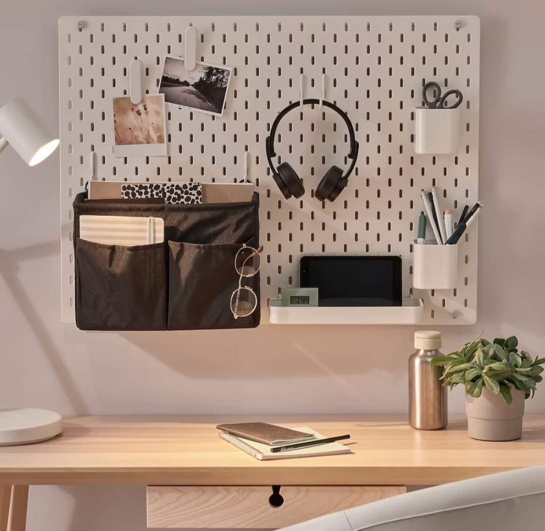 Portaobjetos colgante PLUGGLAND