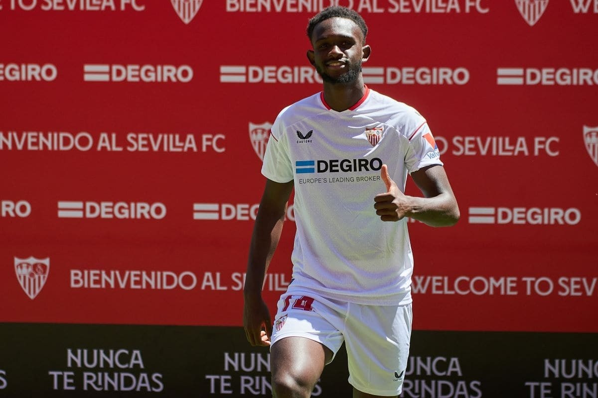 Presentación de Tanguy Nianzou con el Sevilla FC | Salvador López para El MIRA