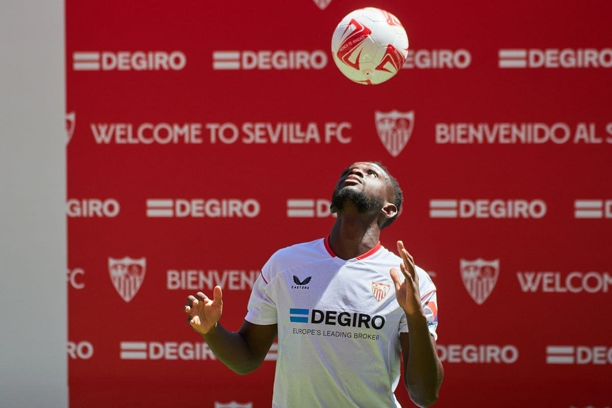 Presentación de Tanguy Nianzou con el Sevilla FC | Salvador López para El MIRA