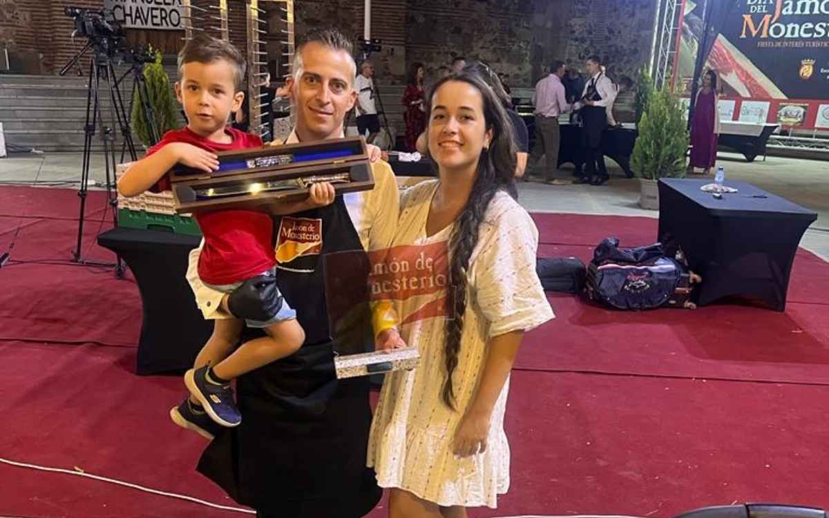 Juan Carlos Garrido junto a su familia