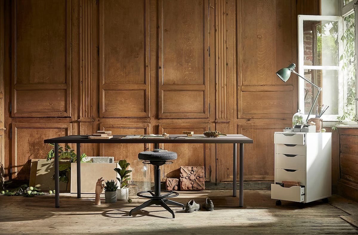 Mesa modelo LAGKAPTEN de Ikea