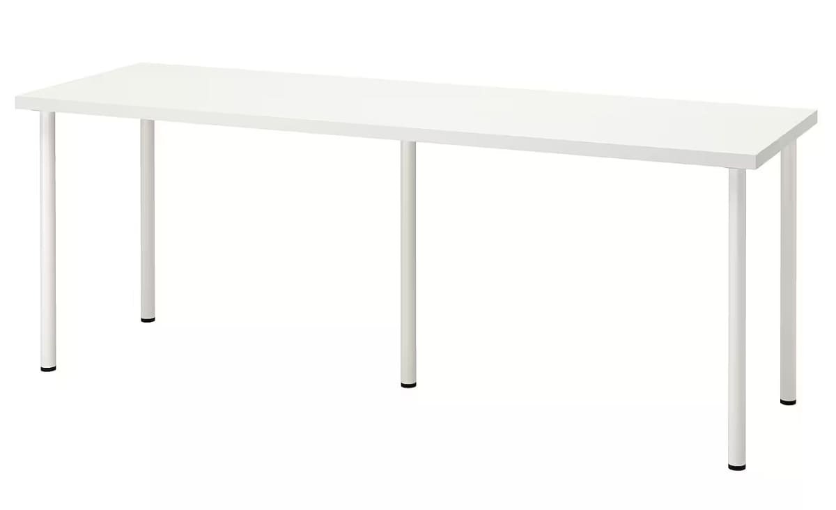Mesa modelo LAGKAPTEN de Ikea