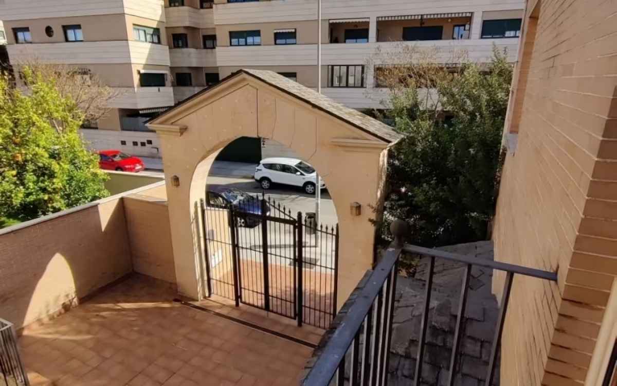 Unifamiliar con patio en alquiler en Hipercor (Jerez)