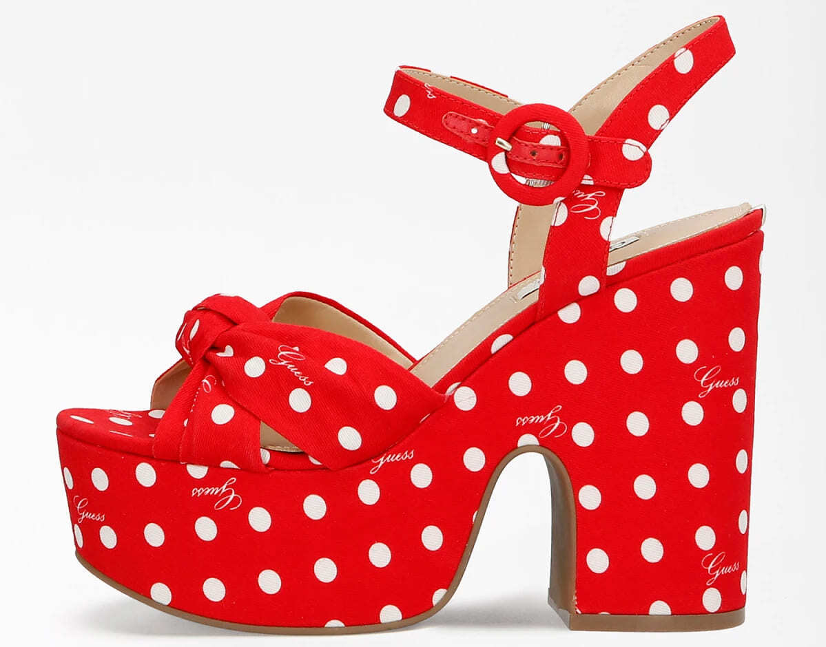 Sandalia rion lunares de Guess en rojo