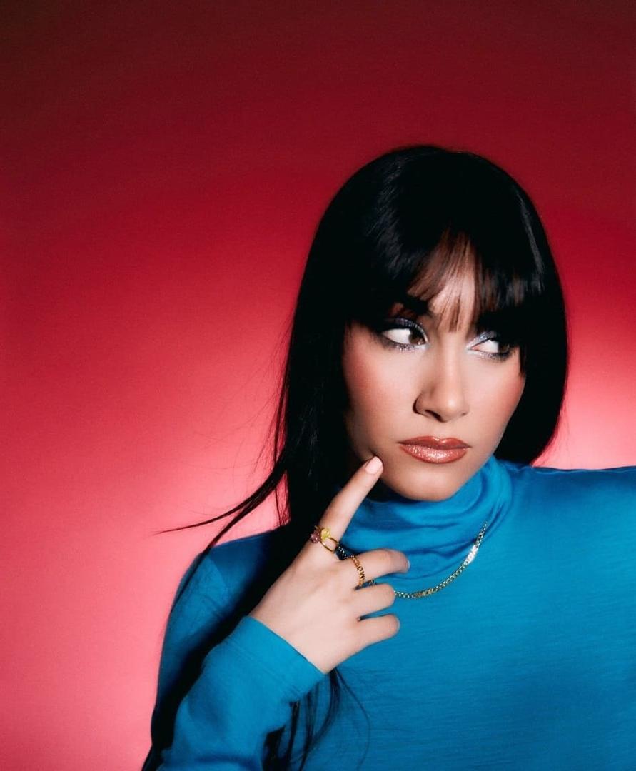 Aitana con Collar y Anillo Amor en plata vermeil TOUS Crossword