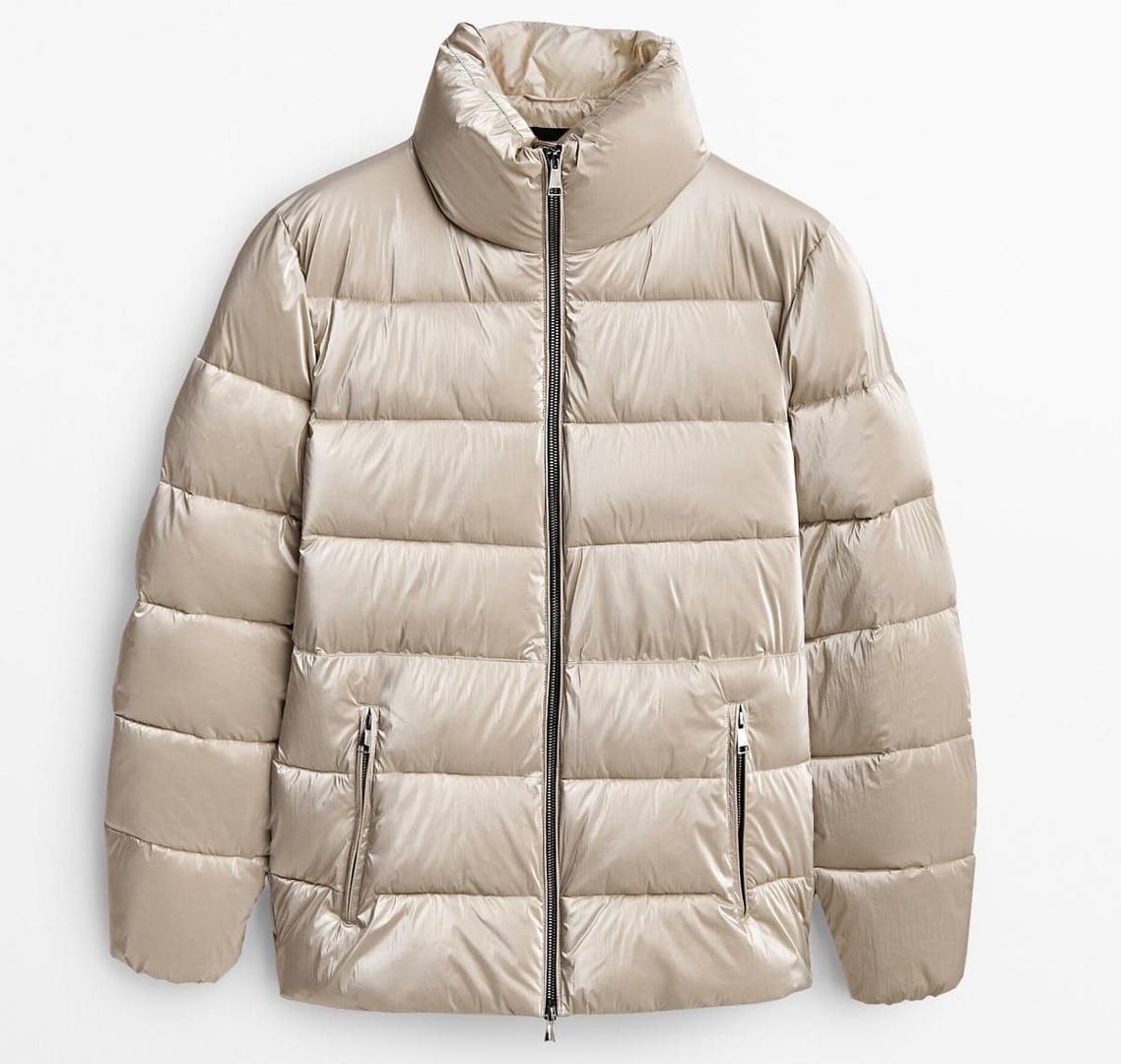 Chaqueta acolchada metalizada color oro de Massimo Dutti